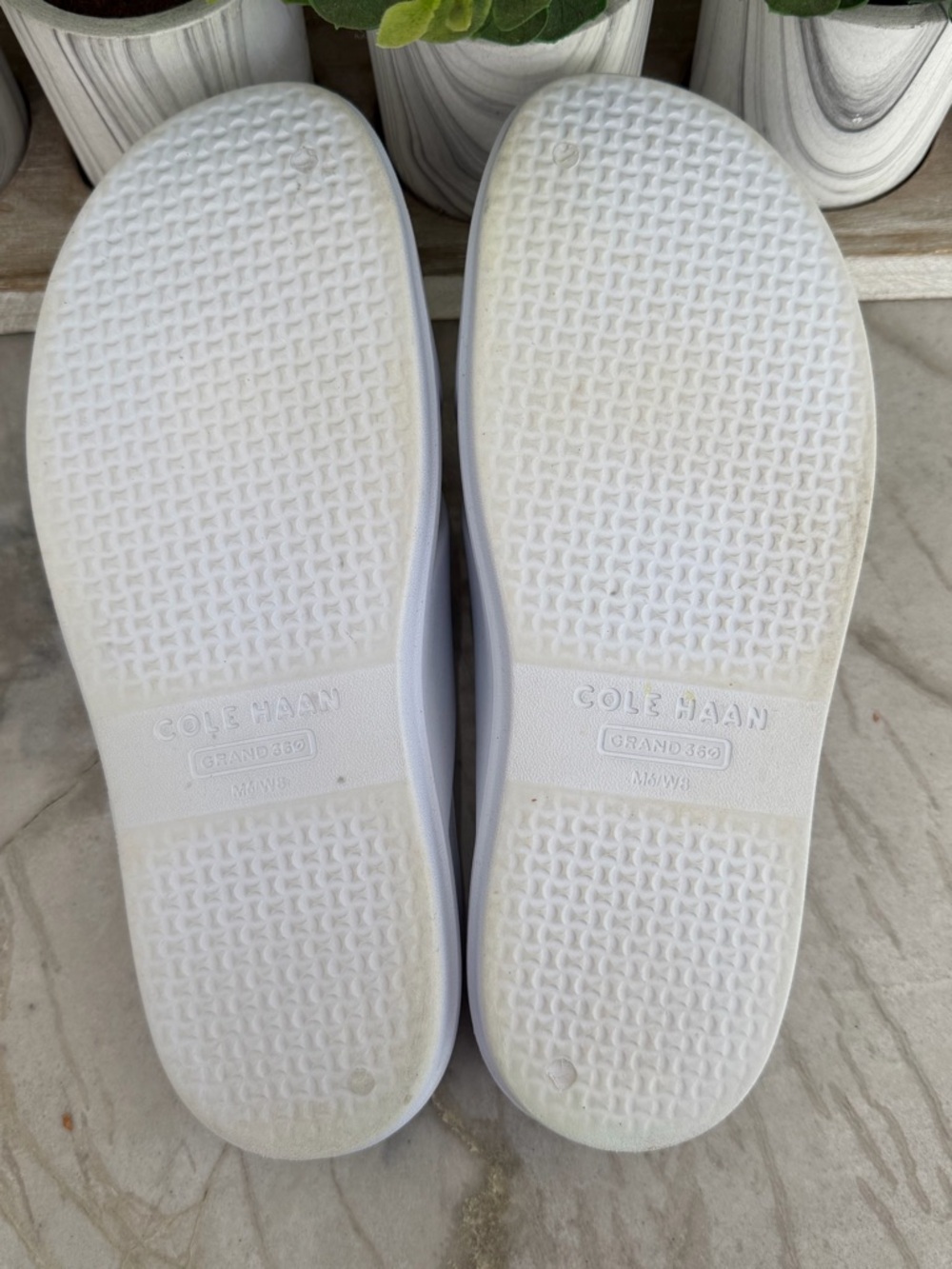 COLE HAAN Findra White Waterproof Rubber Crisscross Slide Sandals Size-9 - Picture 8 of 9